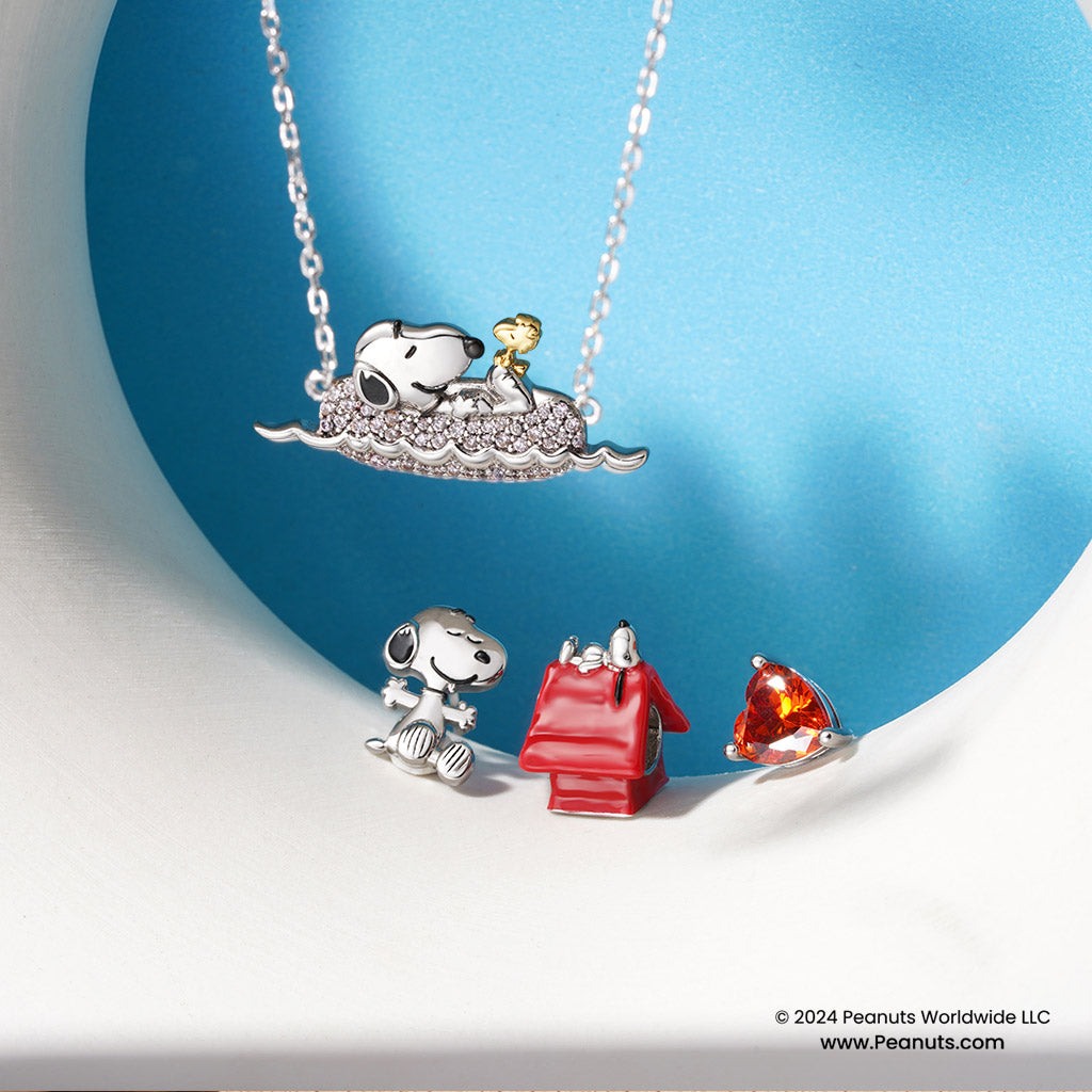 Gnoce Peanuts "Find Your True Love" Snoopy Heart Stud Earrings_4
