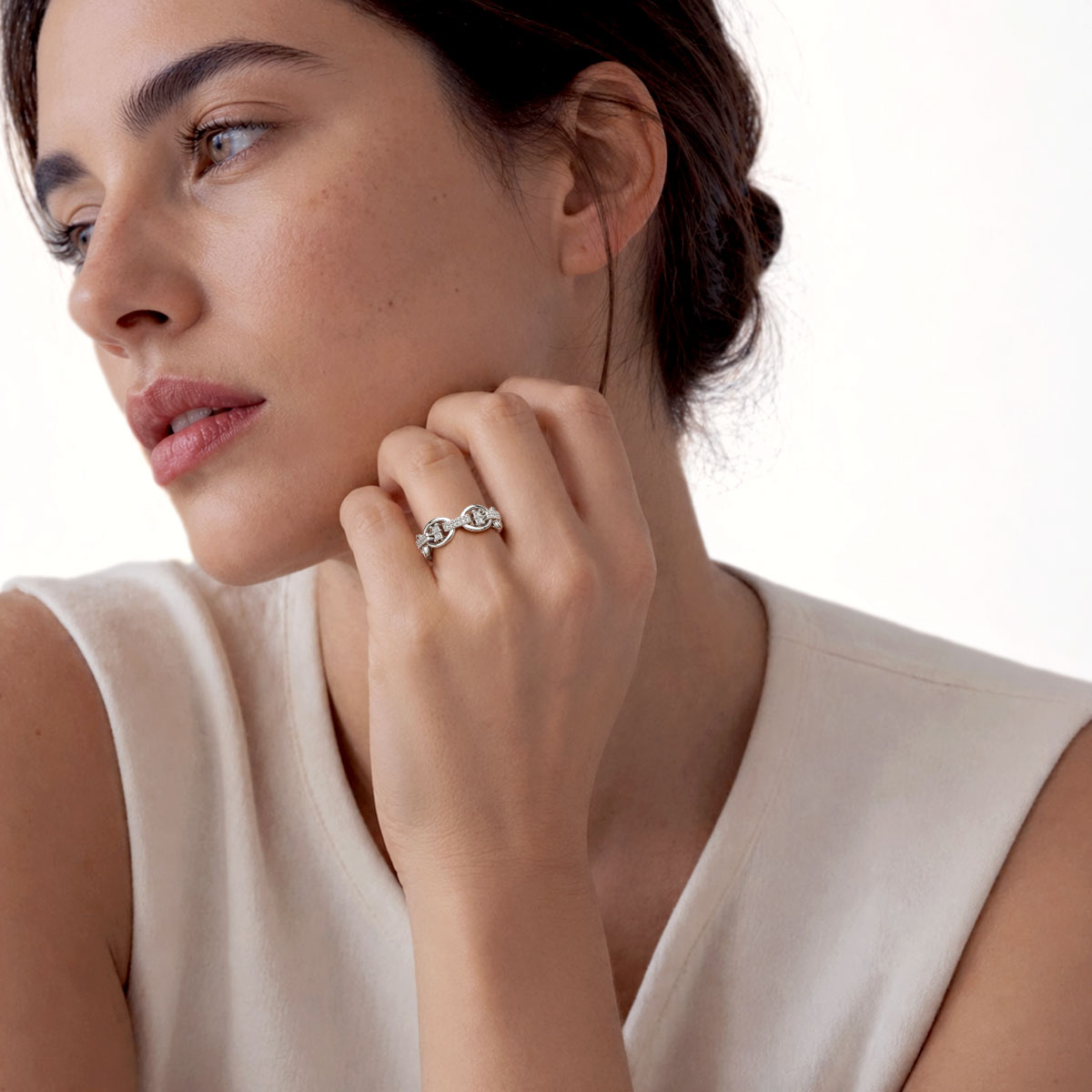 Gnoce Interlocking Geometric Cushion & Round-Cut Accent Ring Platinum-plated Silver Blend_3